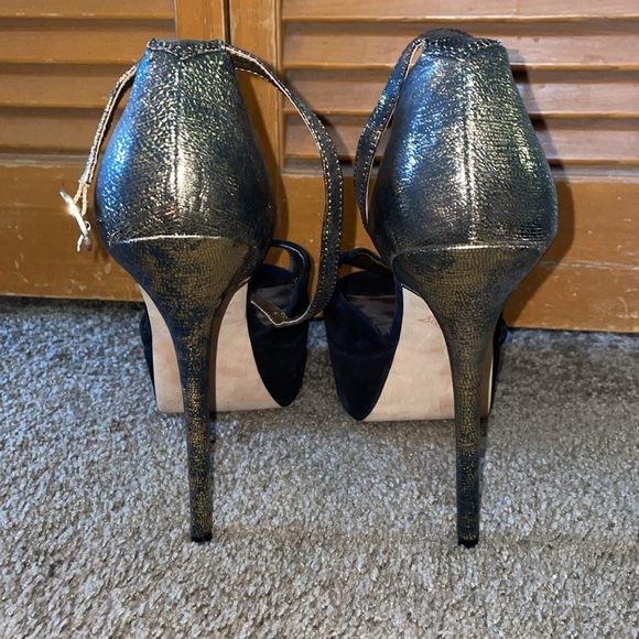 Black and Gold Platform Stilettos - Picture 5 of 8